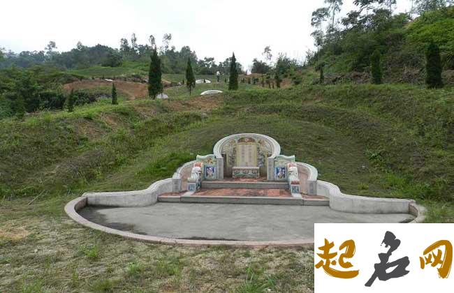 孕妇梦见墓地是什么预兆 怎么解释 孕妇梦见去墓地祭祀亲人